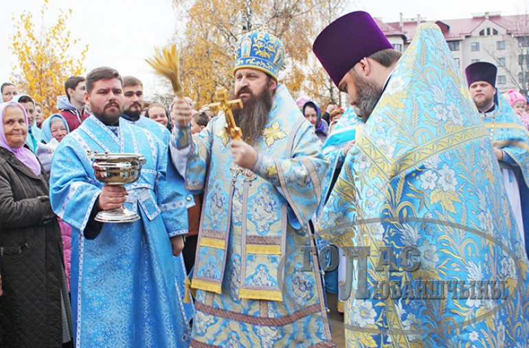 Урачыстае богаслужэнне з удзелам епіскапа