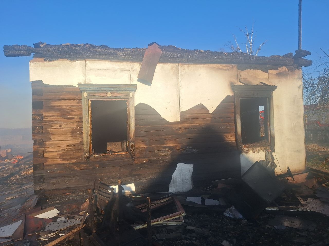 На пожаре в Пекличах пострадал мужчина