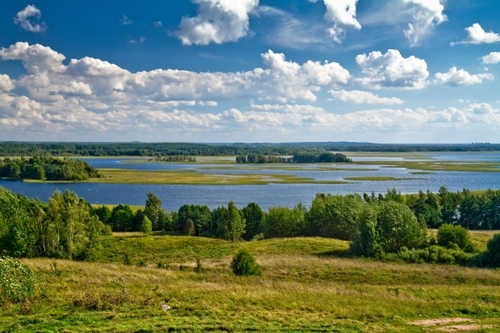 Многія ўраджэнцы Любаншчыны, якія зараз пражываюць у розных кутках свету, не забываюць сваю малую радзіму