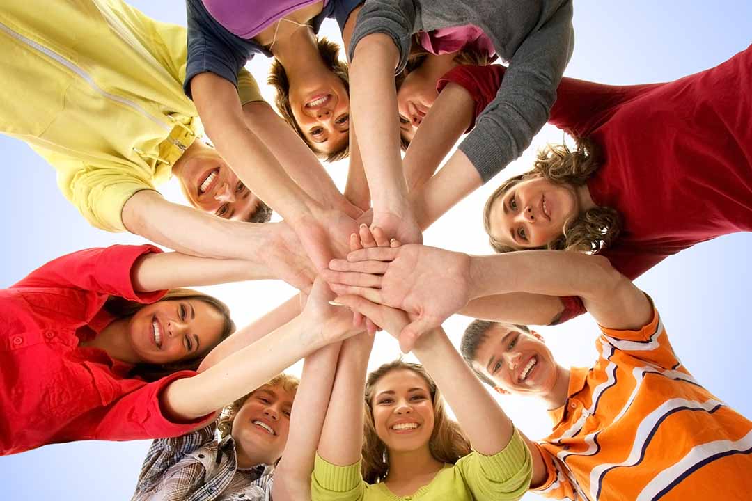 Сердечно поздравляем с Днем молодежи!