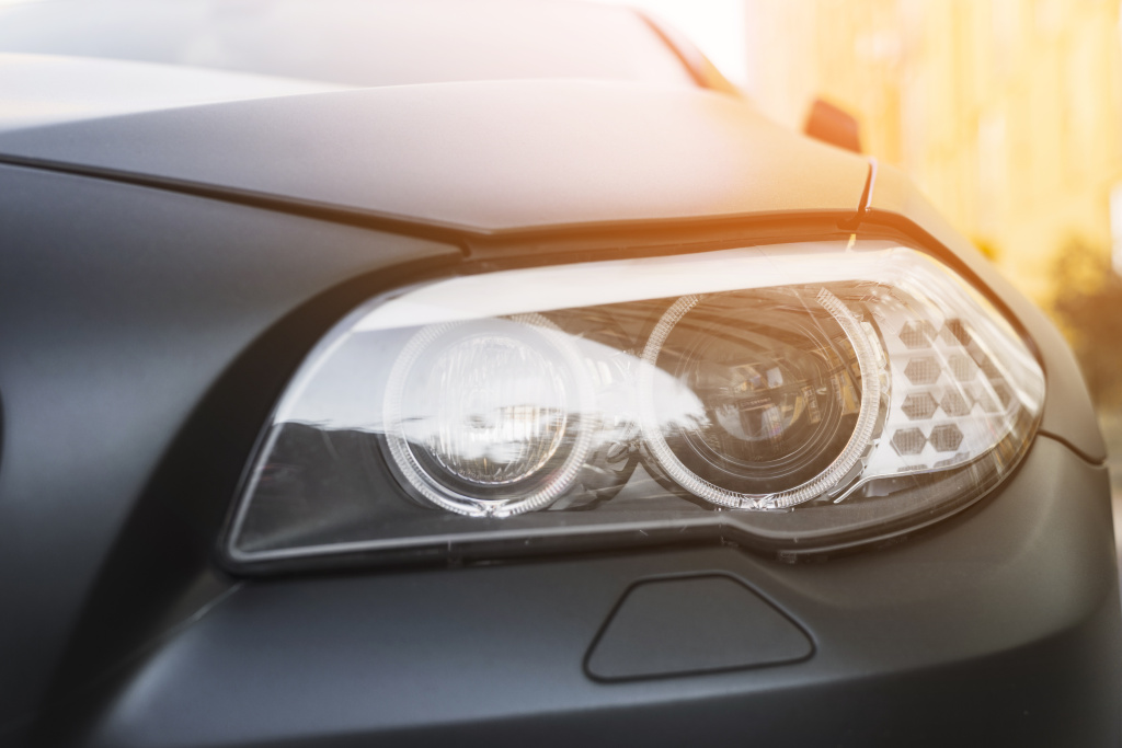 modern-led-headlight-dark-car-street.jpg modern-led-headlight-dark-car-street.jpg