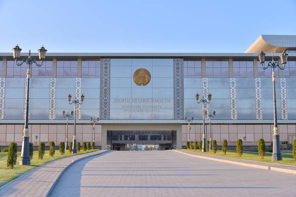 Кадровые решения Лукашенко: новые помощники Президента в Гомеле, Могилеве и Минске, а также смена руководства в Шкловском и Бобруйском районах