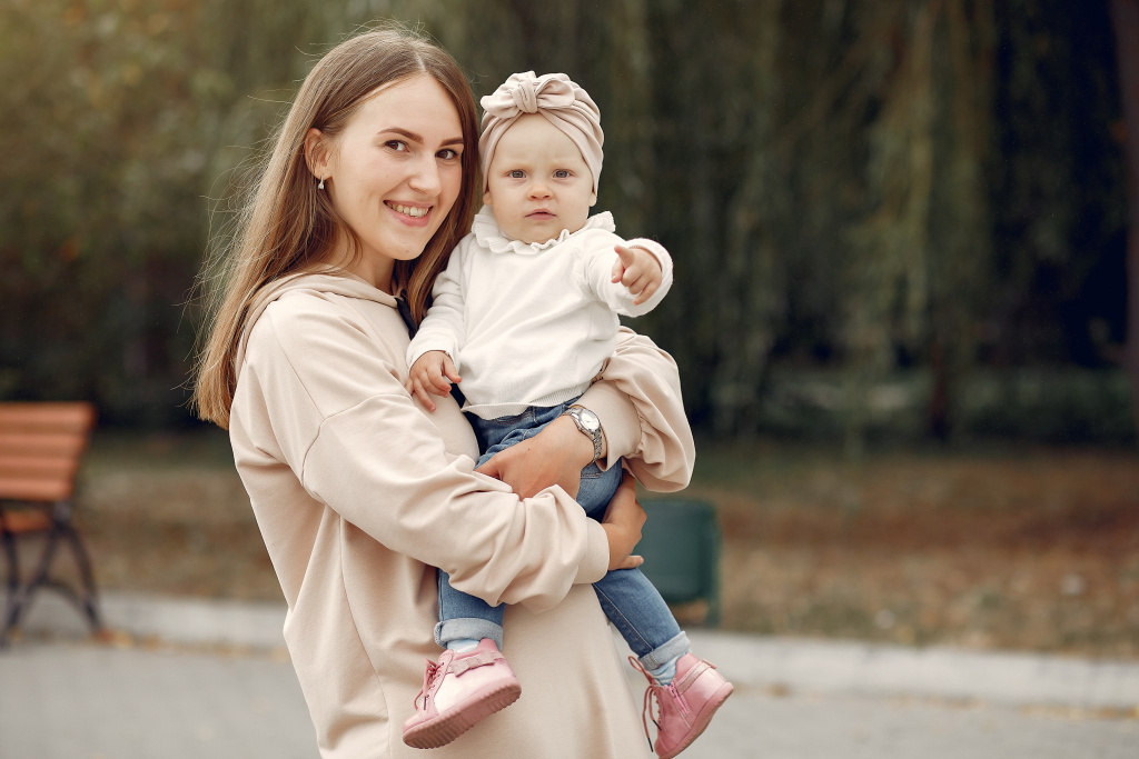 mother-with-little-child-spend-time-park.jpg mother-with-little-child-spend-time-park.jpg