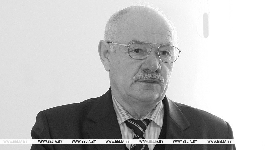 От рабочего до спикера парламента: не стало известного белорусского политика Вадима Попова