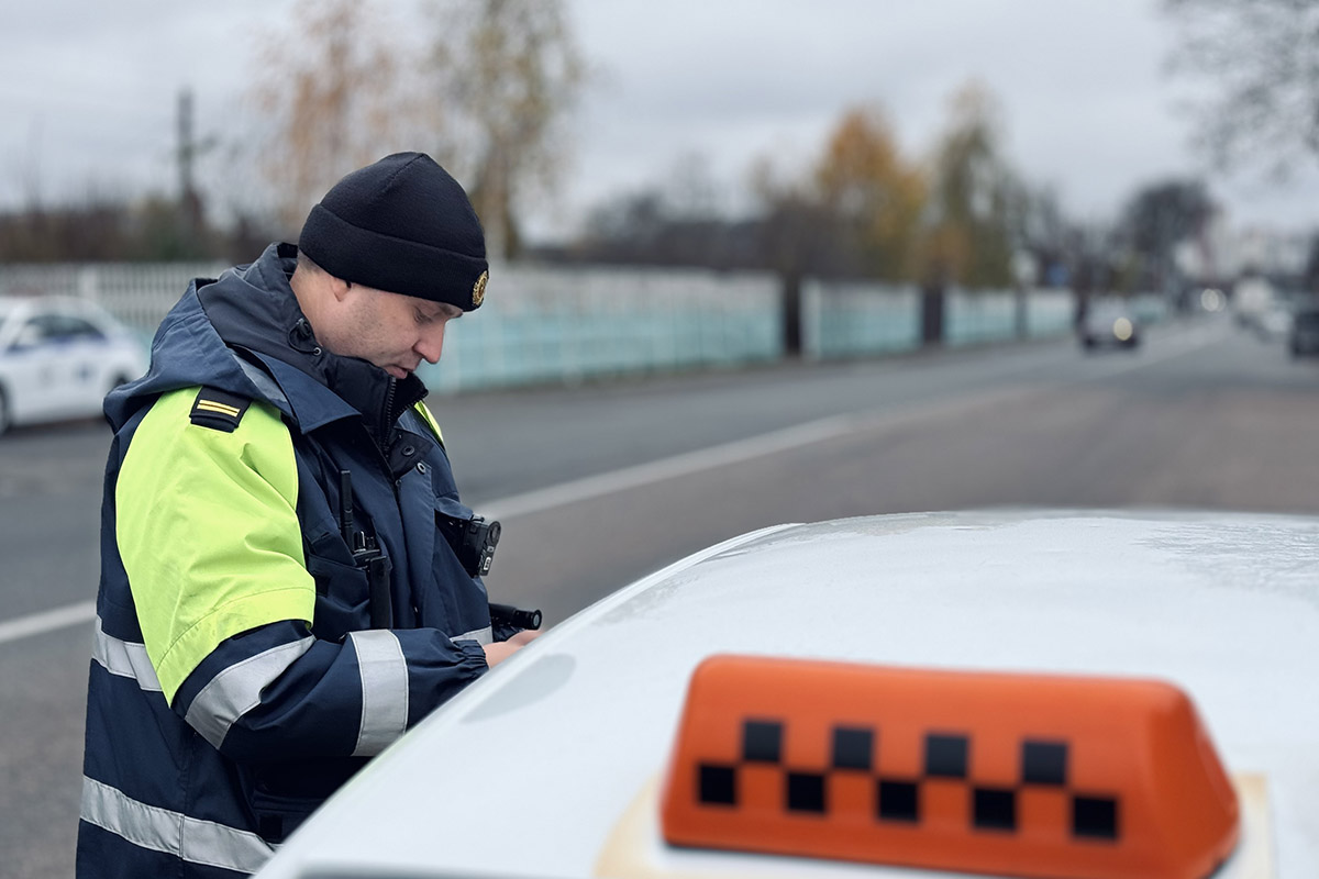 Перевозка пассажиров водителями такси - под контролем ГАИ